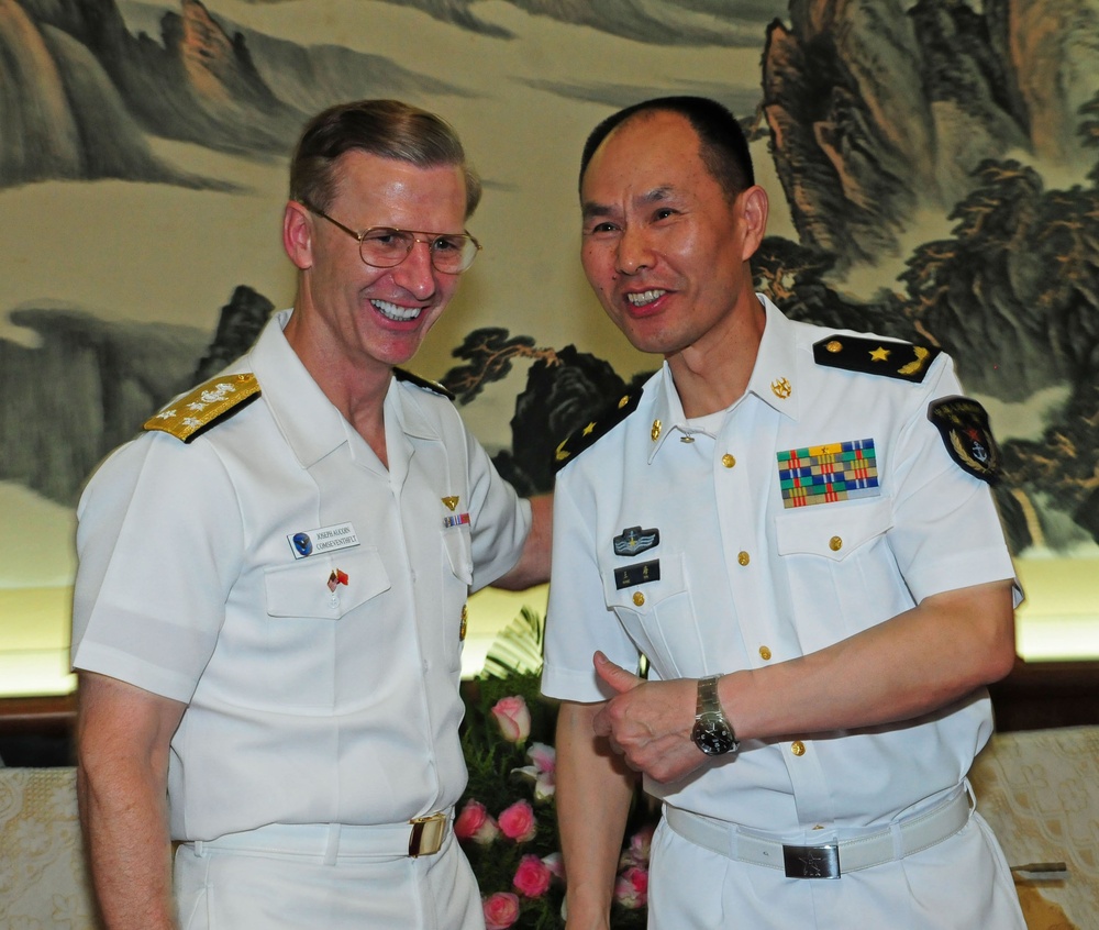 7th Fleet Meets with PLA(N) Leadership