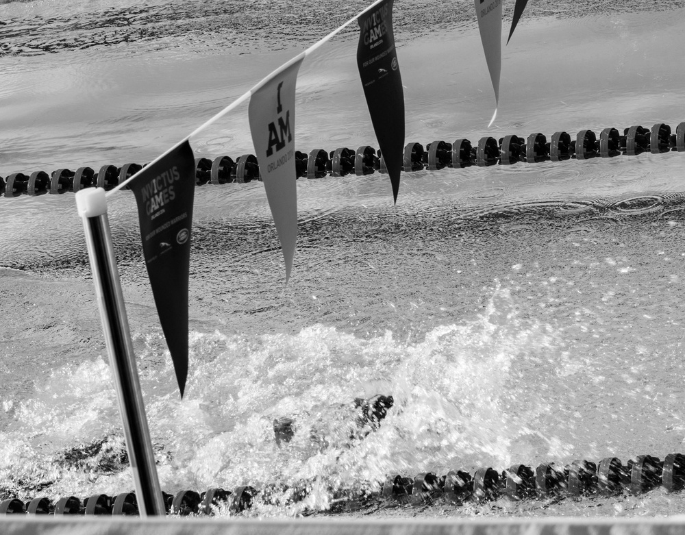 Wounded Warriors Compete in Swimming Preliminaries at 2016 Invictus Games