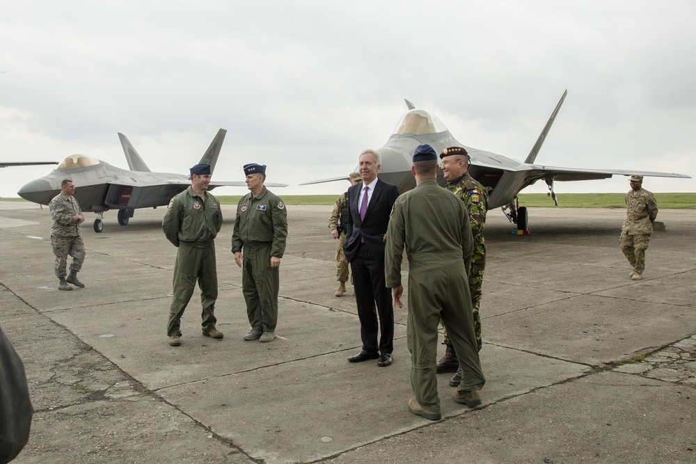 BSRF: 1st time F-22 Raptor visits Romania
