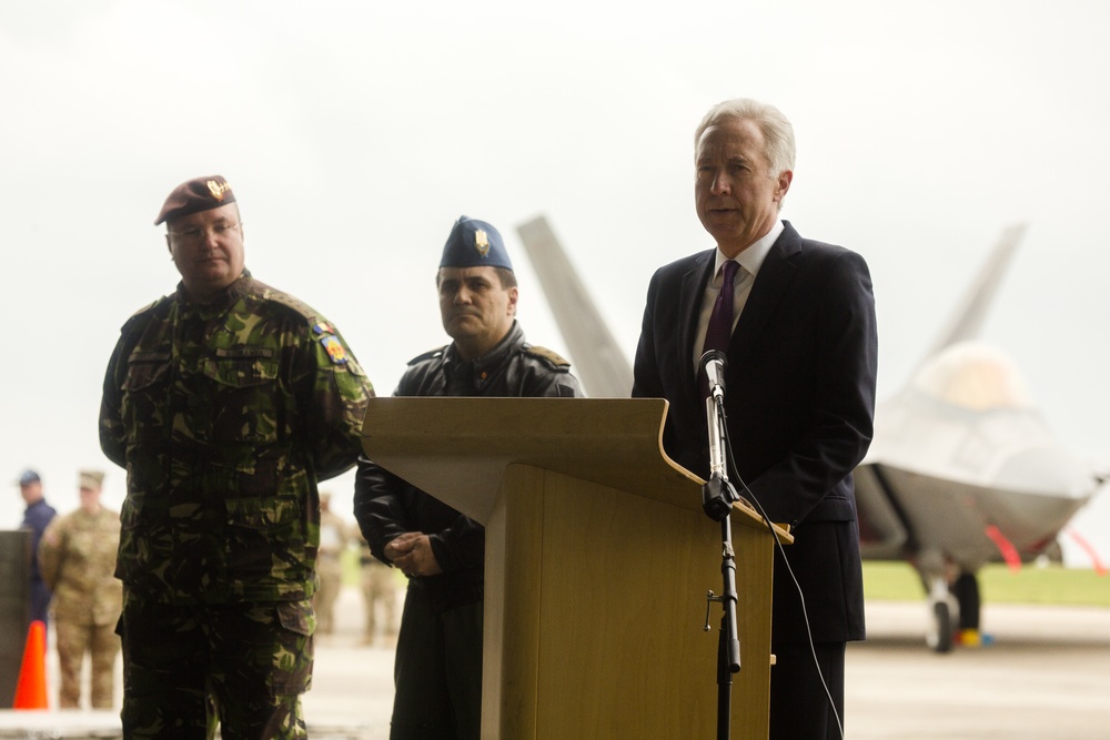 BSRF: 1st time F-22 Raptor visits Romania