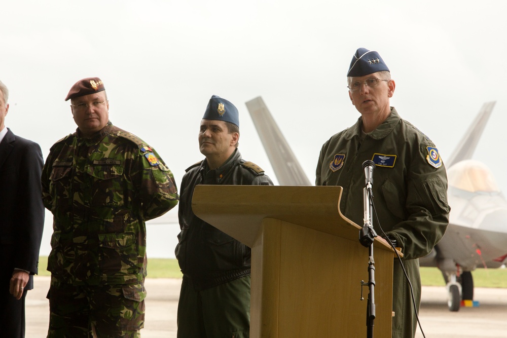 BSRF: 1st time F-22 Raptor visits Romania