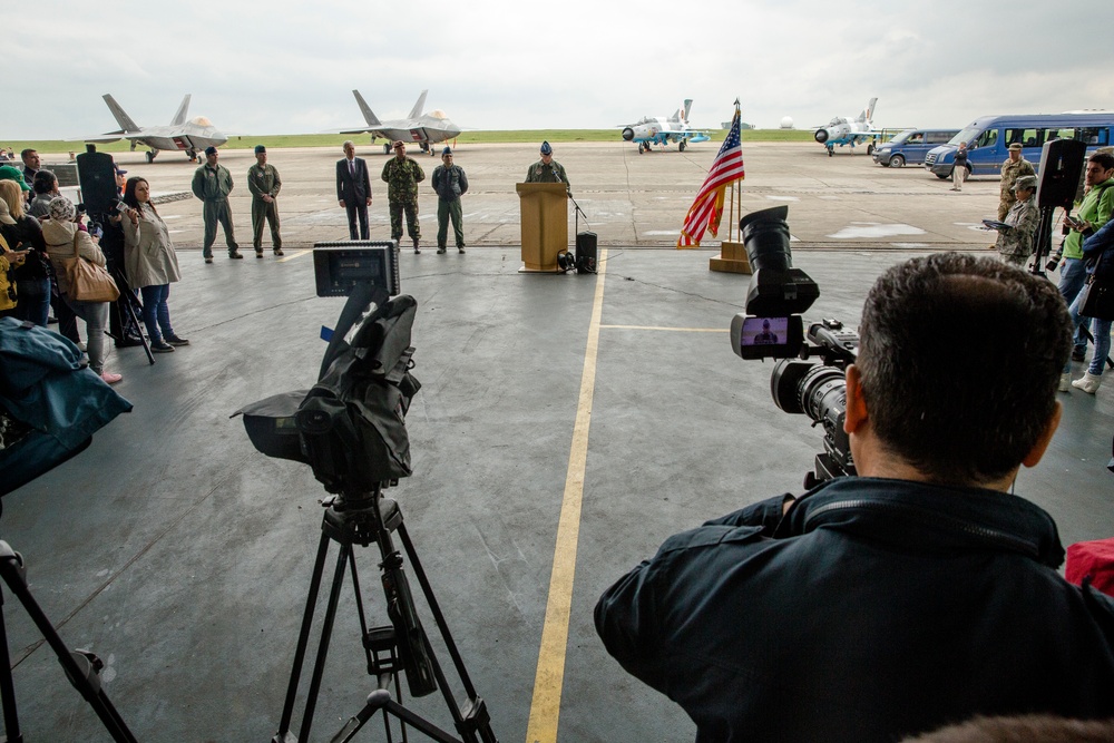 BSRF: 1st time F-22 Raptor visits Romania