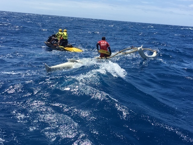 Search and rescue partners save 10 boaters in 2 separate cases near Kahala, Oahu