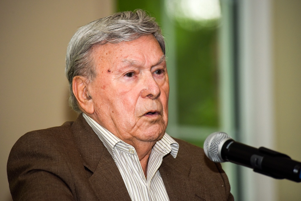 Team Seymour hosts Holocaust remembrance events