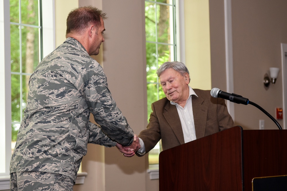 Team Seymour hosts Holocaust remembrance events