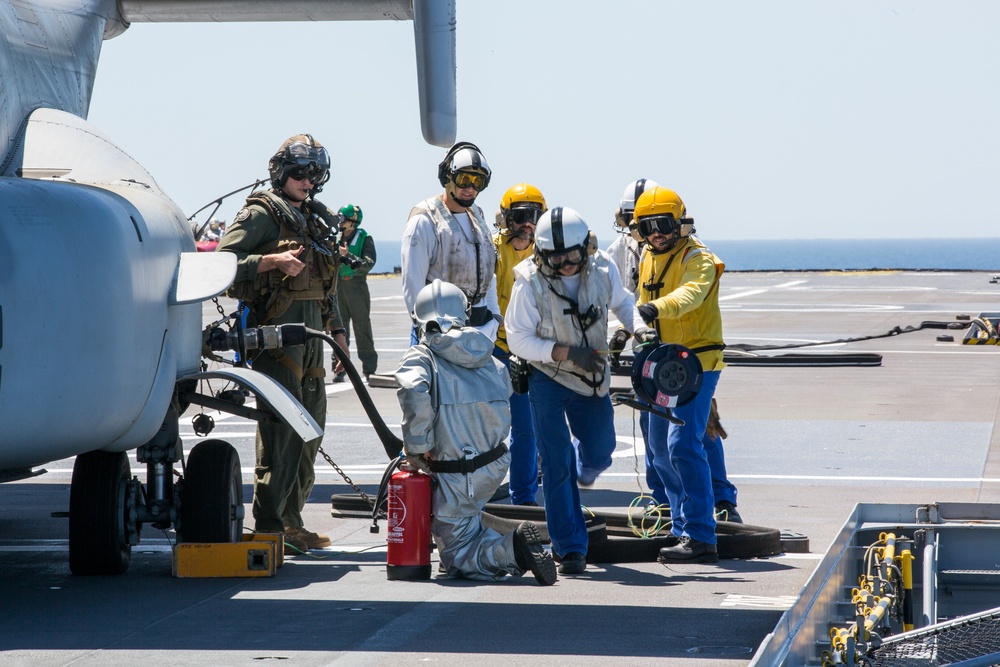 SPMAGTF-CR-AF Ospreys land on French Ship BPC Dixmude