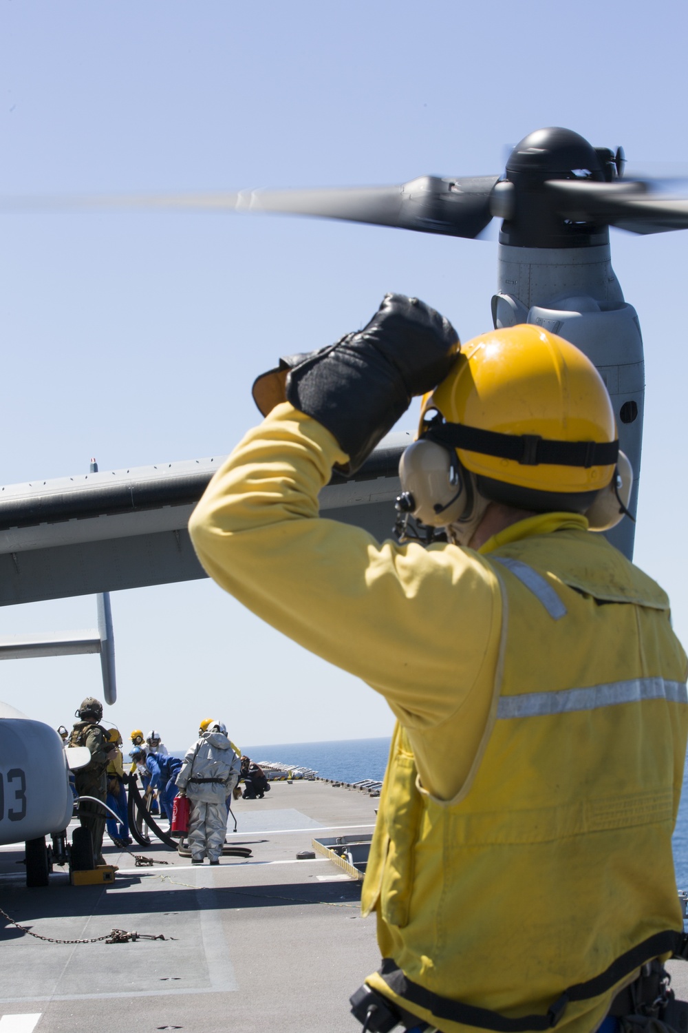 SPMAGTF-CR-AF Ospreys land on French Ship BPC Dixmude