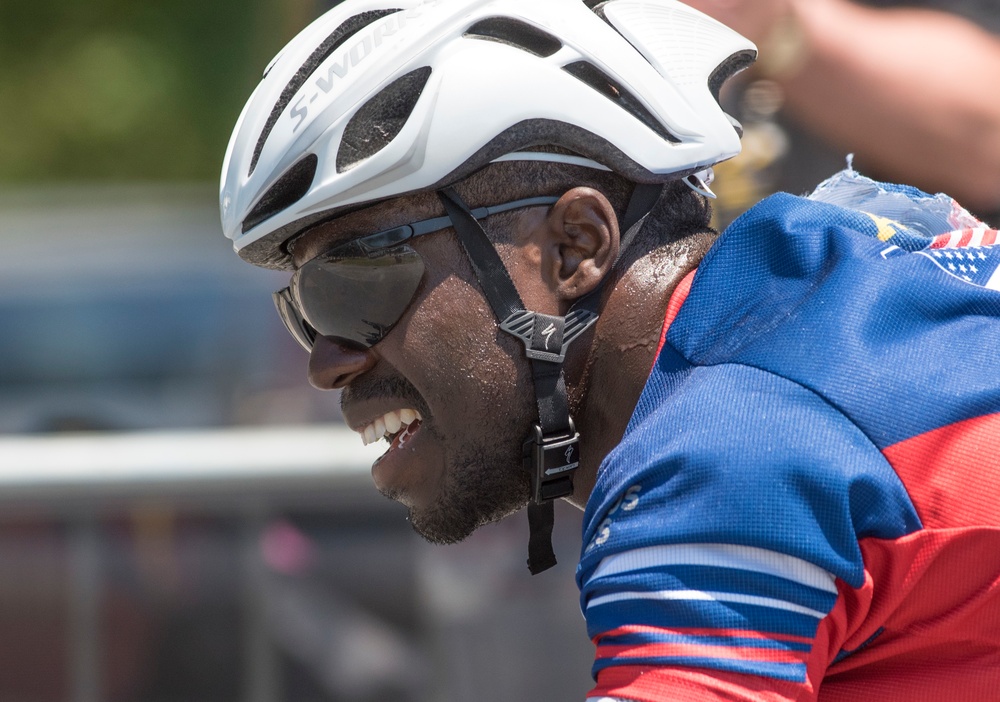 US Team competes in cycling during Invictus Games 2016