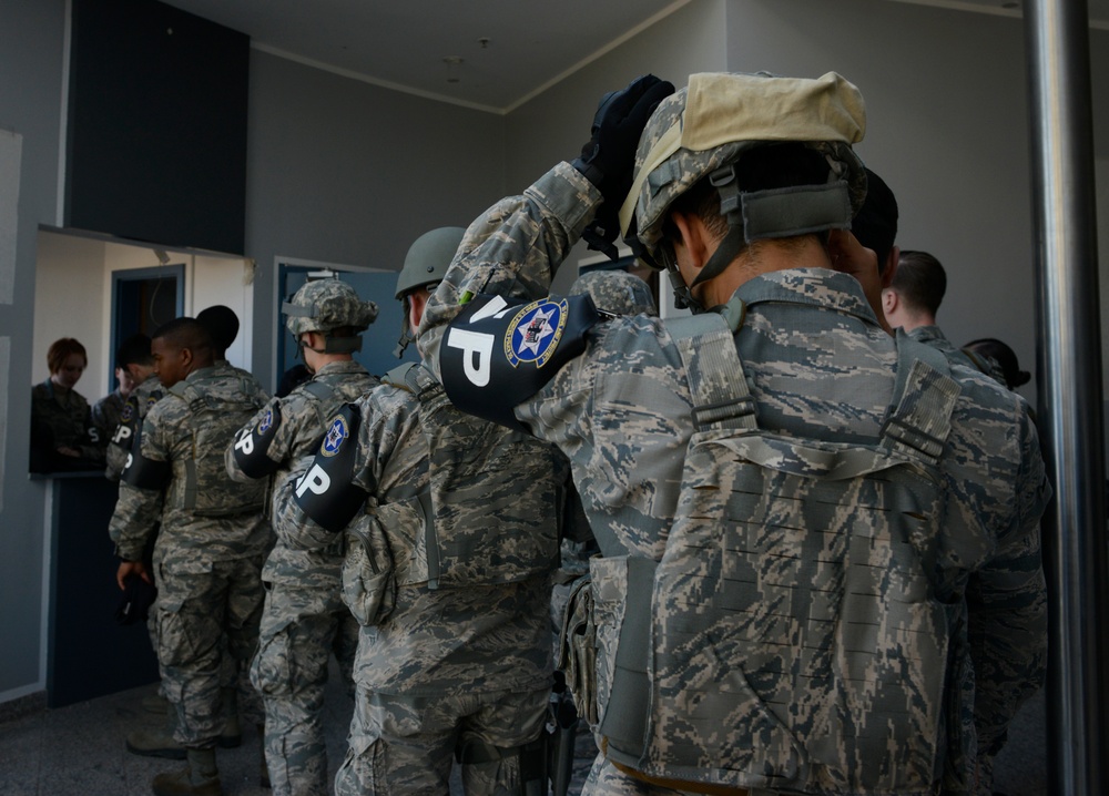 569th SFS Airmen conduct active shooter training