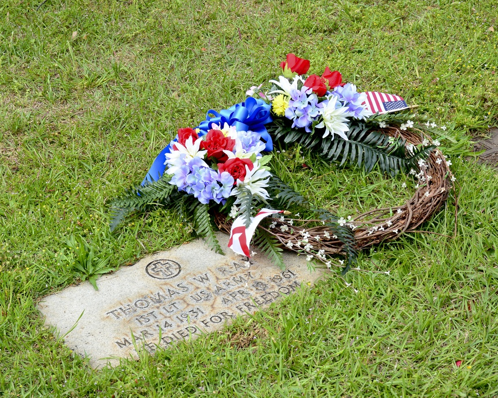 Airmen Remembered During Graveside Ceremony