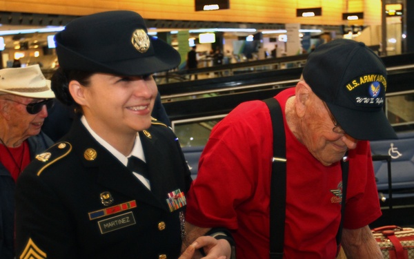 HHBN, I Corps help Honor Flight veterans