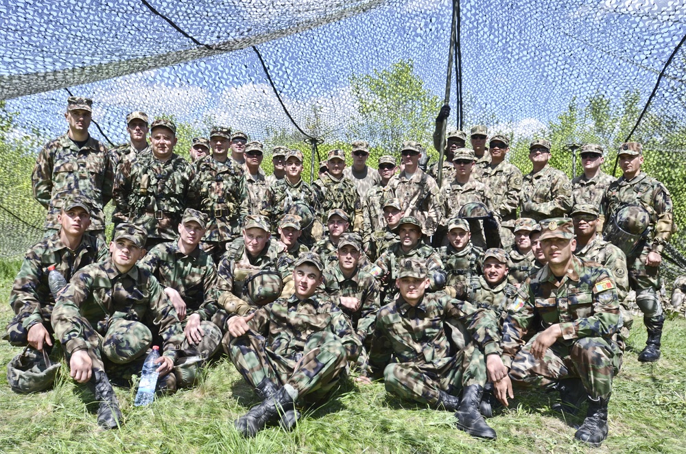 RES 2CR Soldiers train with Moldovan Army