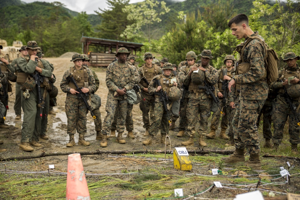 MWSS-171 simulates aircraft salvage, recovery