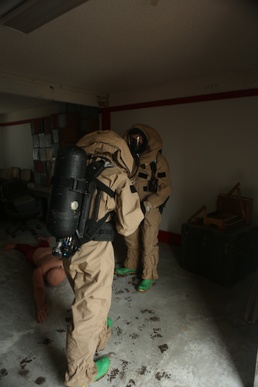 CBRN Marines train to clean up HAZMAT