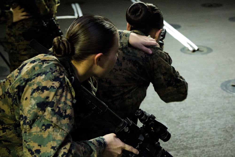 22nd MEU FET Trains Aboard Wasp