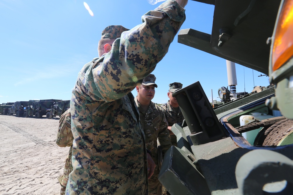 Chilean Marines visit 22nd MEU Marines