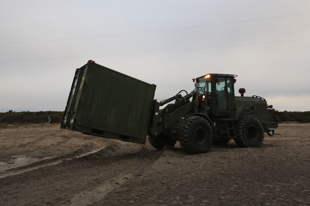 22nd MEU, ACU-4 onload USS Wasp