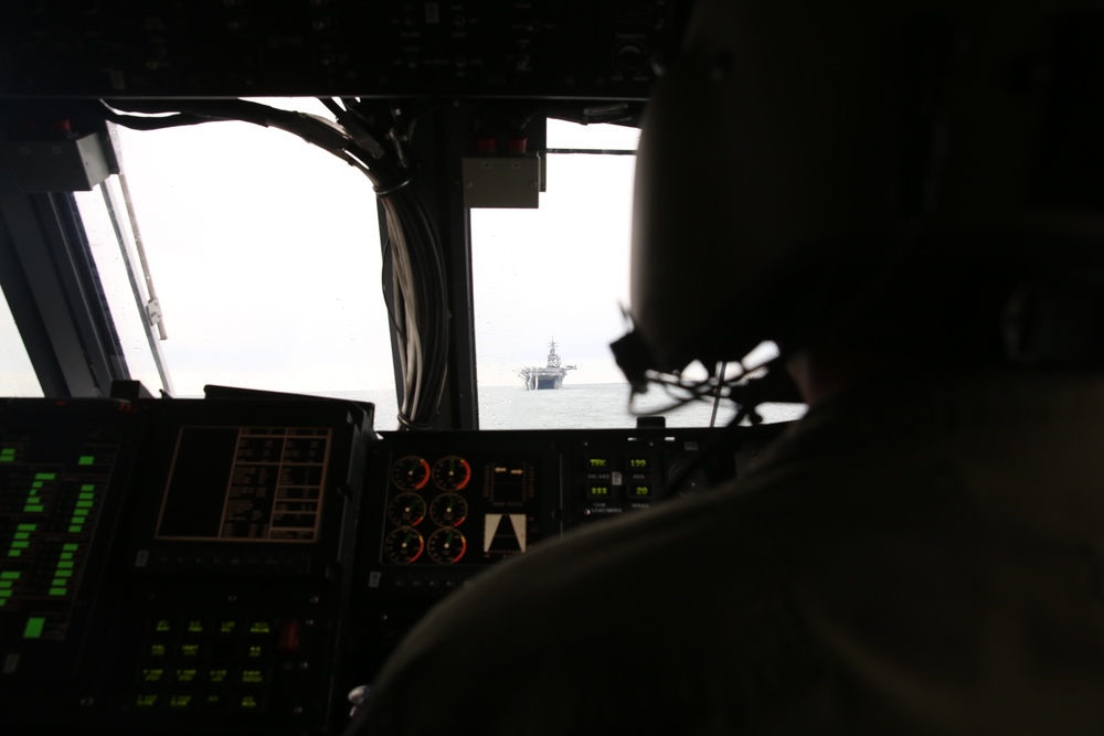 22nd MEU, ACU-4 onload USS Wasp