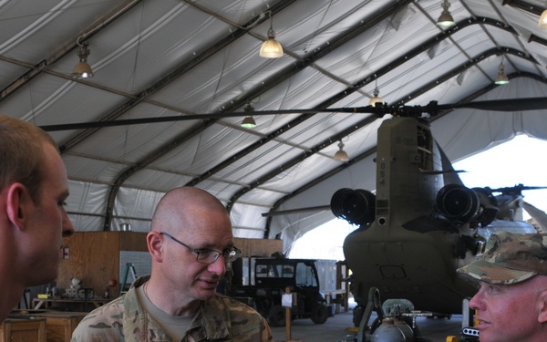 CSM Eck Vists the troop of 40th CAB in Taji
