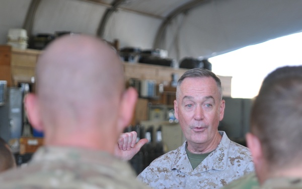 Chairman of Joint Chiefs of Staff visits 40th CAB
