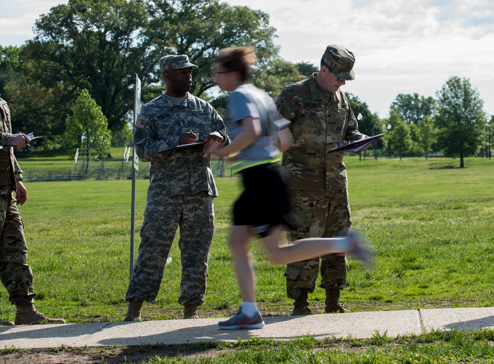 Military police headquarters conducts APFT