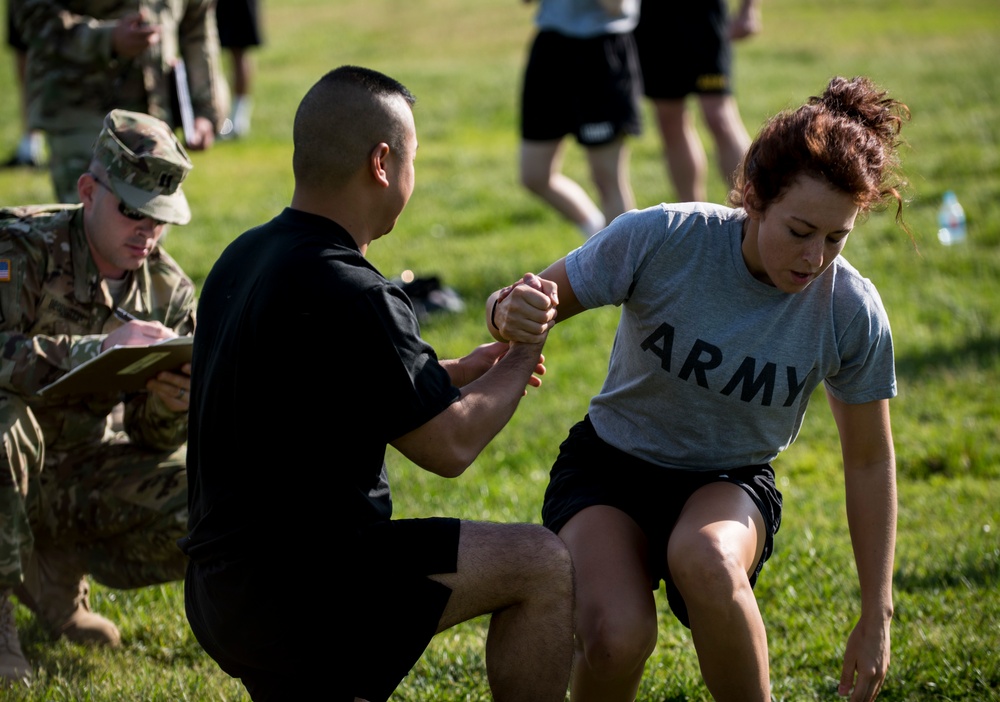 Military police headquarters conducts APFT