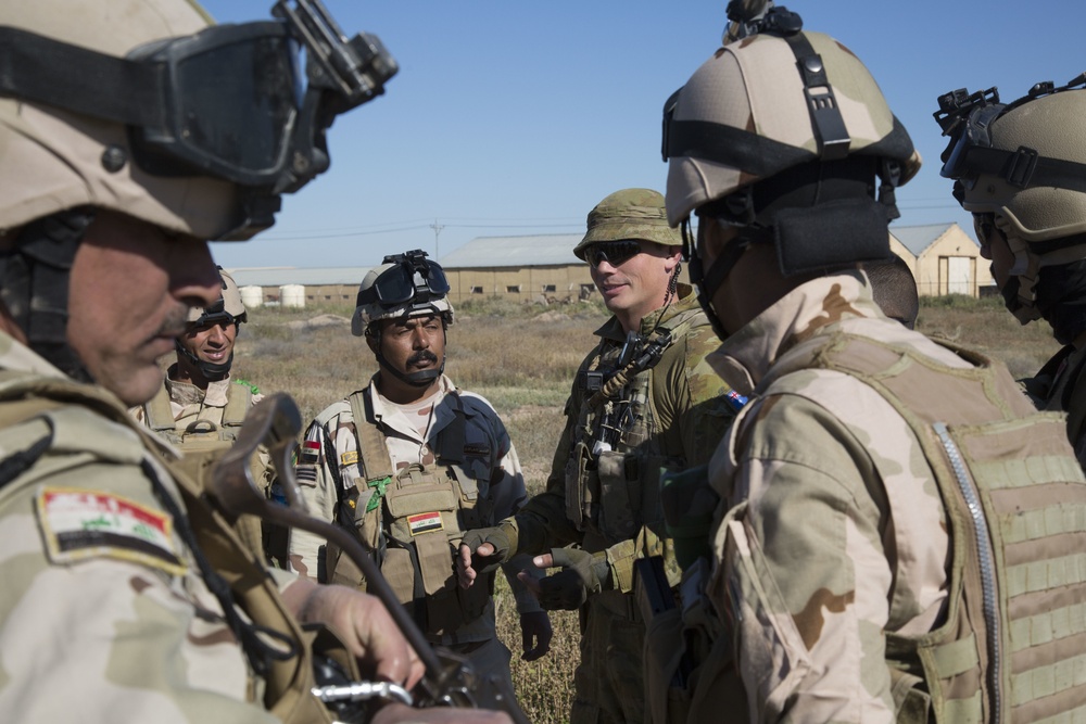 Task Group Taji trains Iraqi soldiers on squad drills