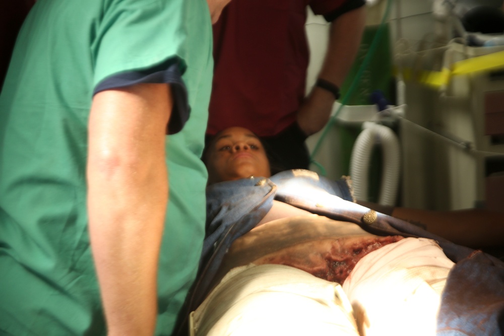 22nd MEU and Wasp Marines and Sailors conduct MASCAL exercise