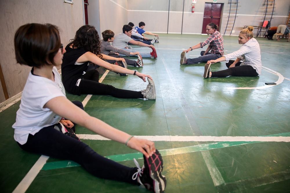 Marines teach nutrition, fitness, English to Italian children