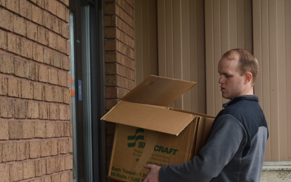 Army Reserve Soldiers donate to La Crosse Wis. YWCA