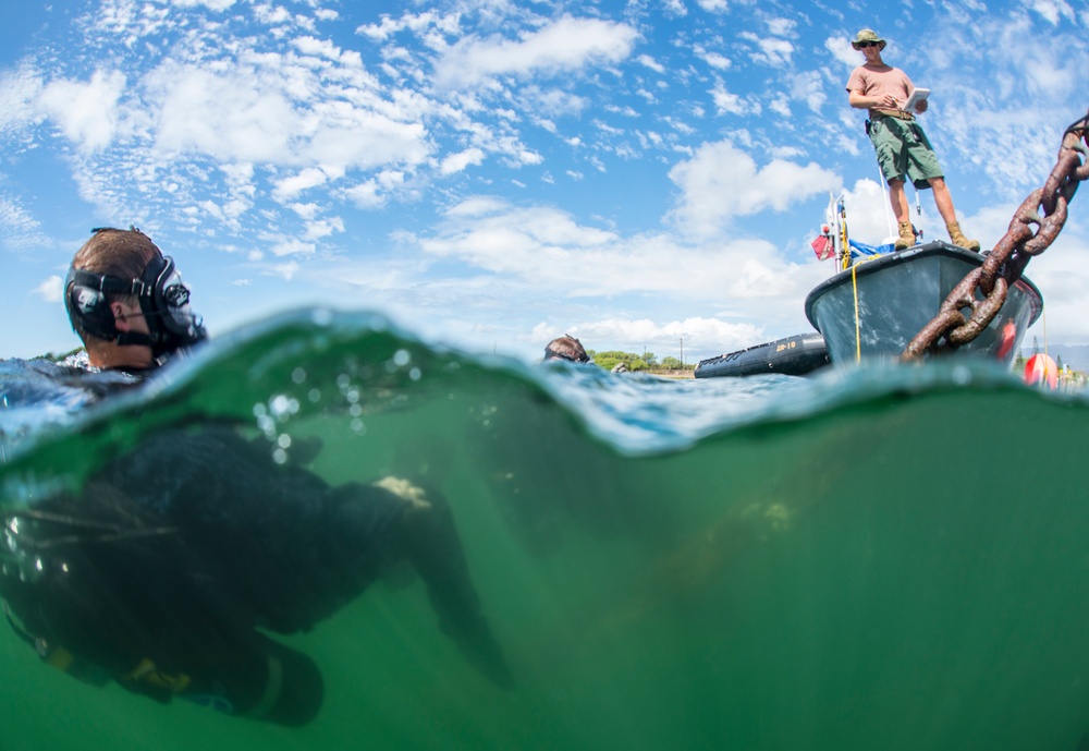 UCT 2 in Pearl Harbor