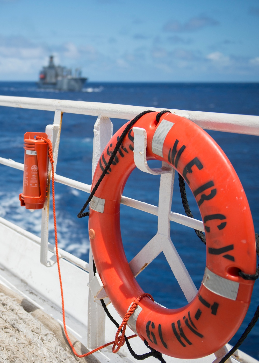 USNS Mercy (T-AH 19)