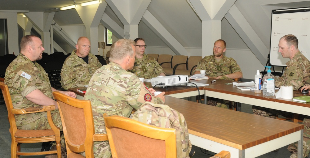 4 ID, Danish discuss combined artillery training