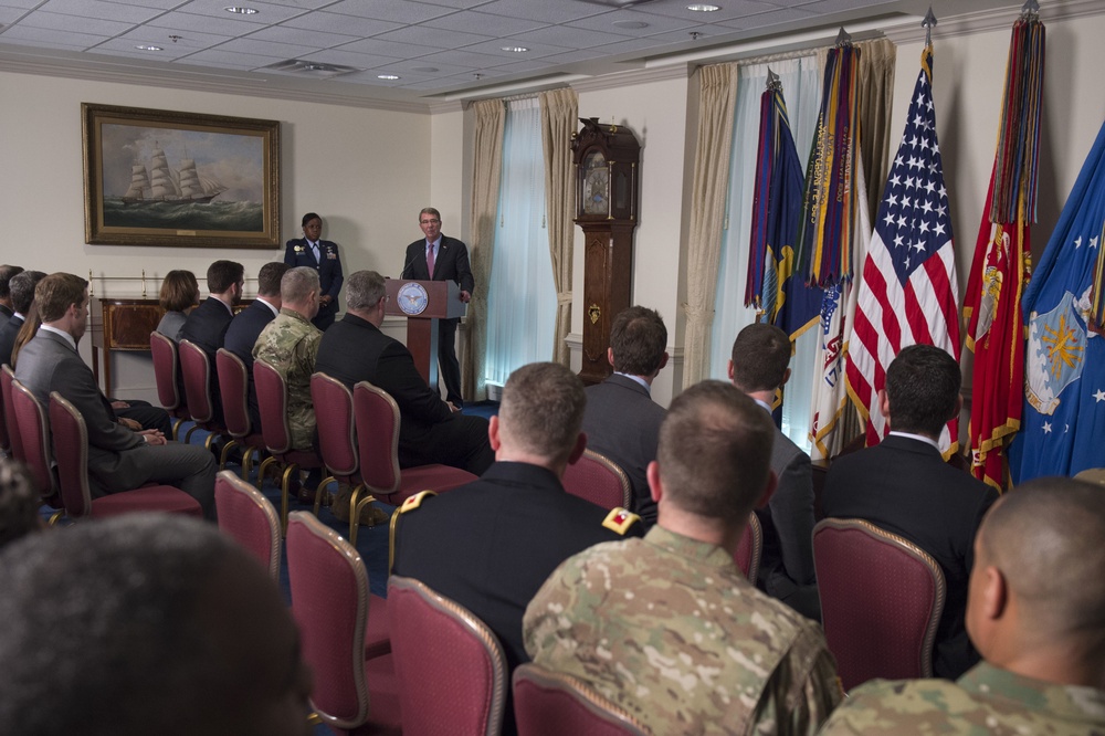 SD swears in Secretary of the Army