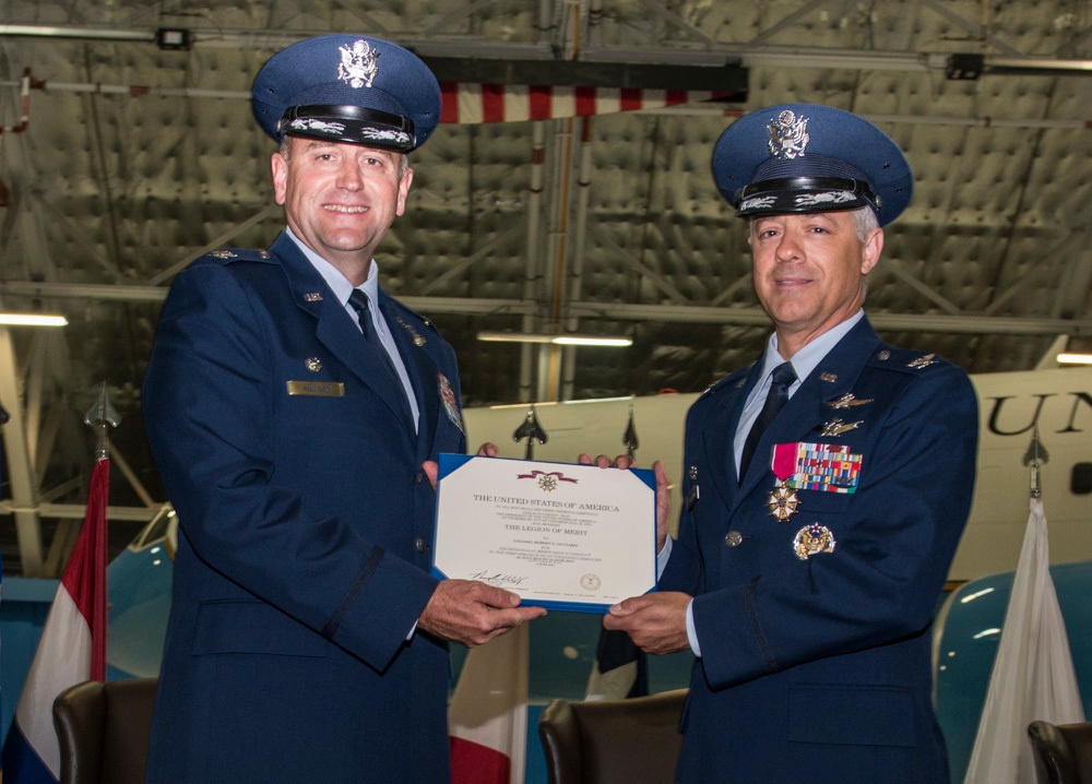 89th Airlift Support Group change of command