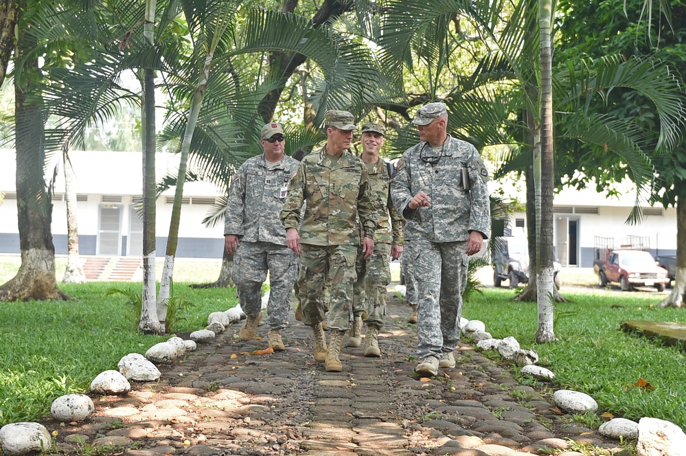 SOUTHCOM deputy commander visits BEYOND THE HORIZON 2016 GUATEMALA