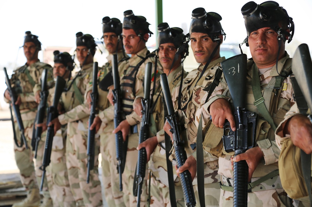 Task Group Taji trains Iraqi soldiers