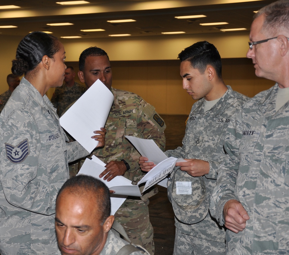 Guardsmen find employment during Arizona National Guard career fair
