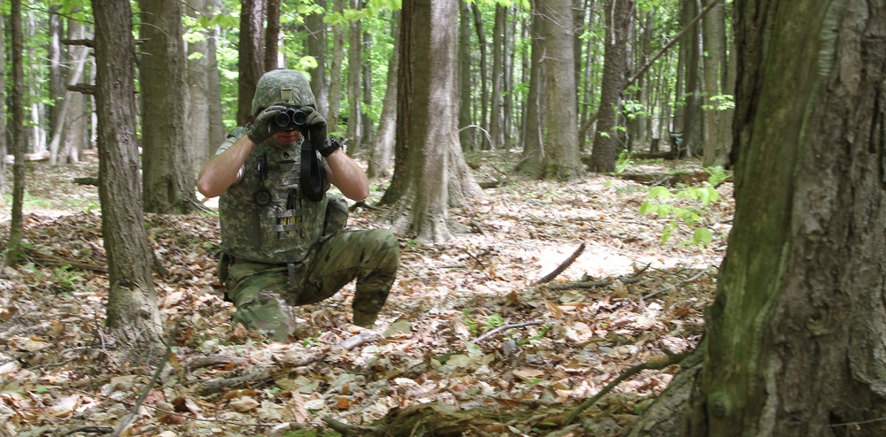 New York Army National Guard EOD experts tackle Ravens Challenge