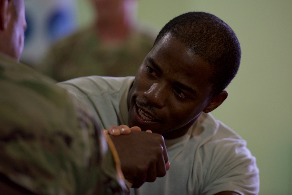 Arm Wrestle Arm Wrestle