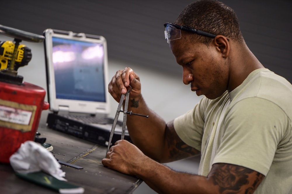 Fabrication Flight: Putting the pieces back together since 1944