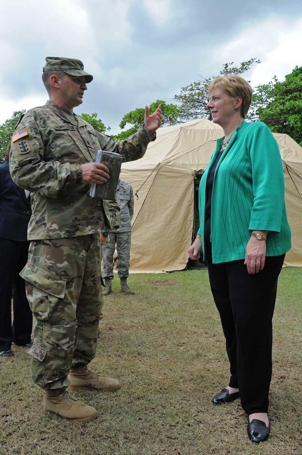 S-SAT Commander meets U.S. Ambassador to Nicaragua