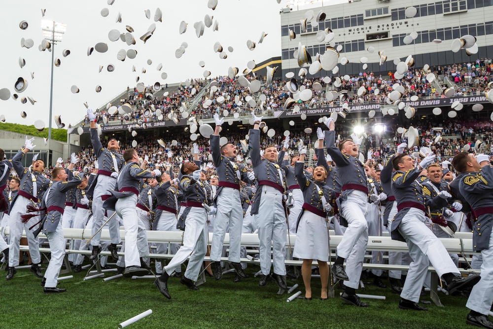 More than 950 graduate from U.S. Military Academy