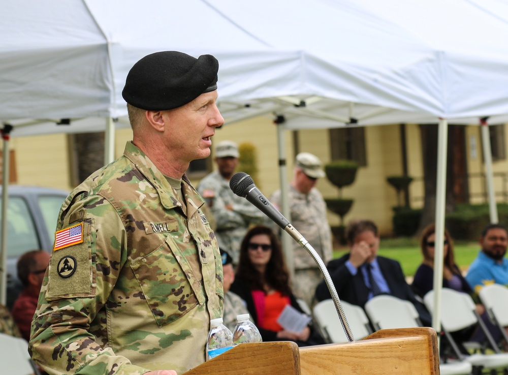 Elwell speaks at change of command ceremony