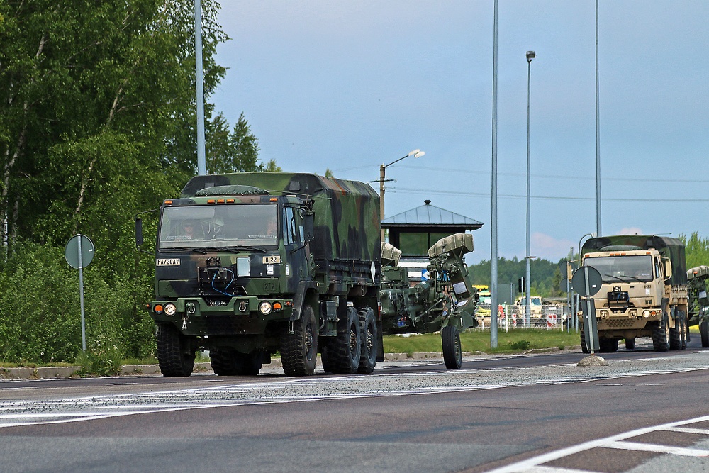 Artillery convoy cruises through Baltic countries 