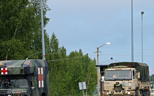 Artillery convoy cruises through Baltic countries