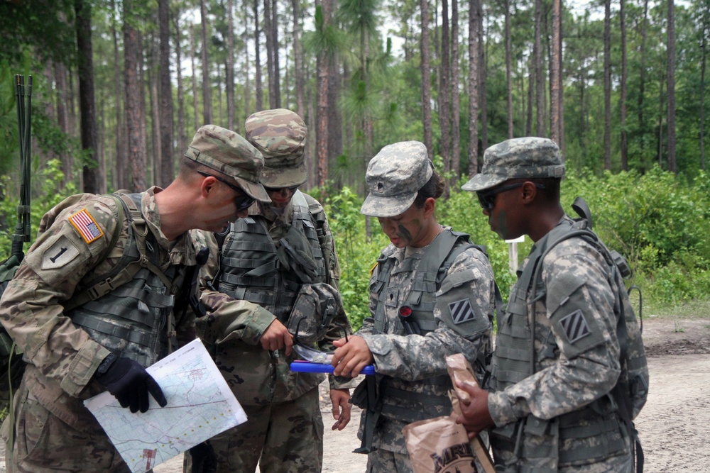 Soldiers traverse with land navigation