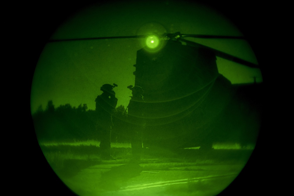 67 SOS Refueled CH-47 Chinocks in Lithuania