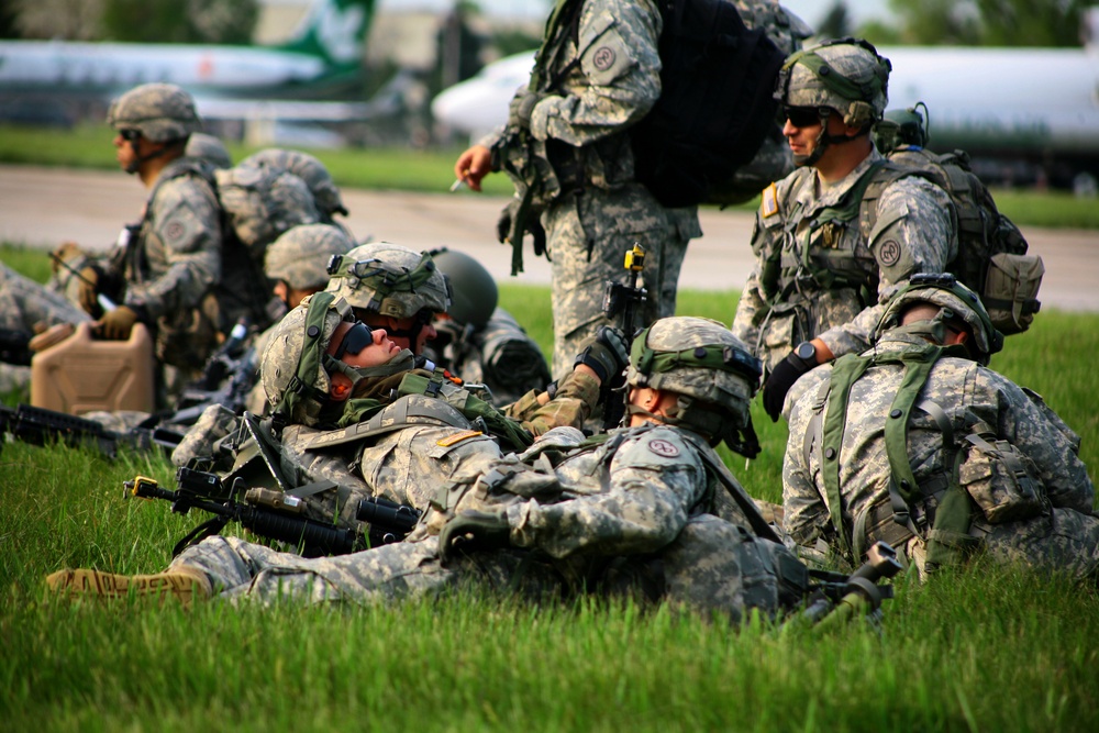 New York Soldiers hone air assault skills at Fort Drum