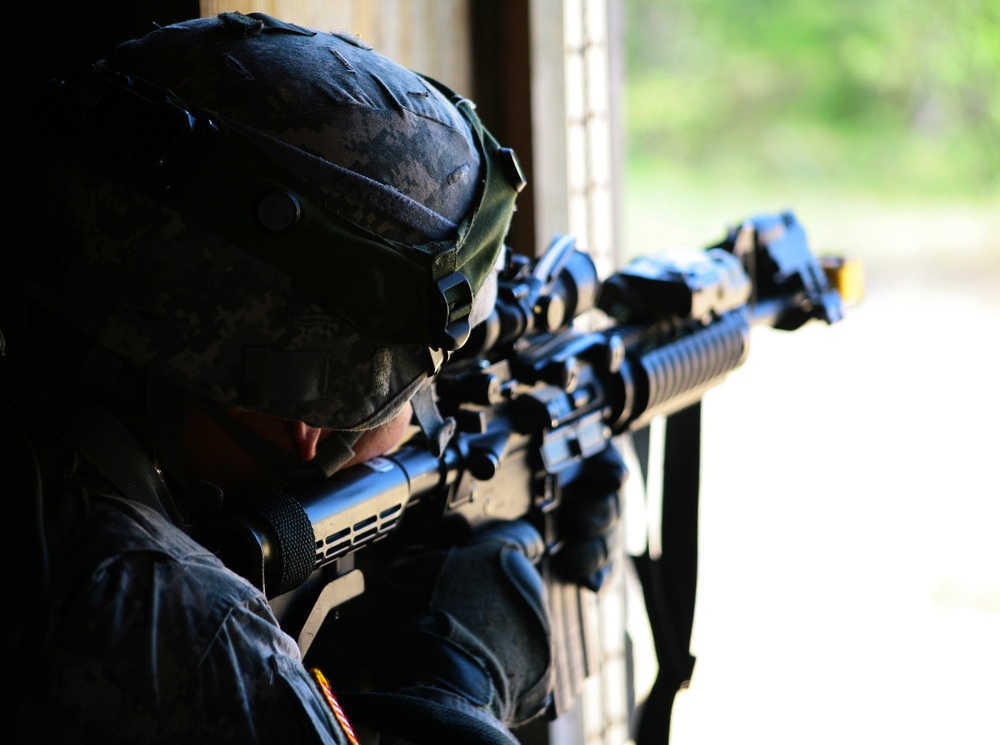 New York Soldiers hone air assault skills at Fort Drum